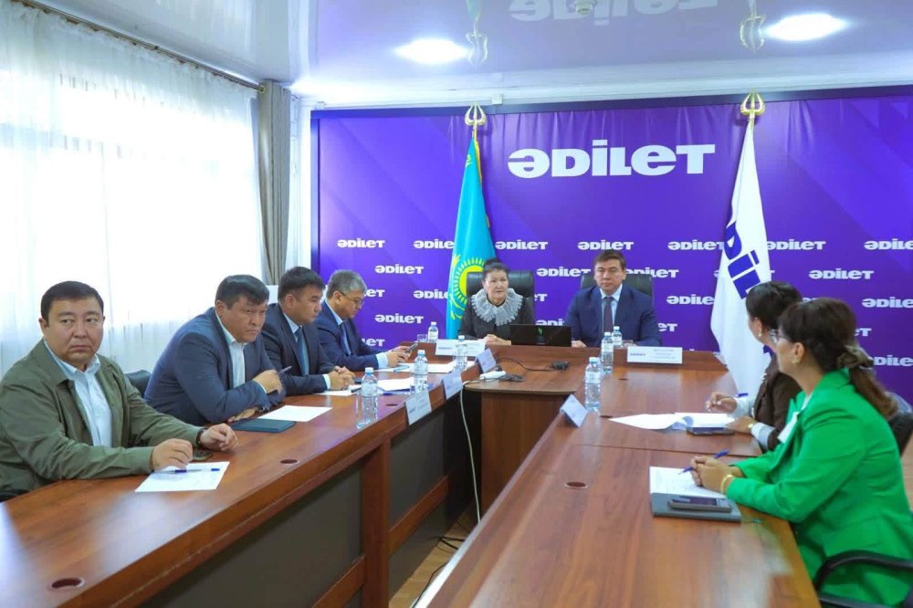ОБЛЫС ӘКІМІНІҢ БІРІНШІ ОРЫНБАСАРЫ ТҰРҒЫНДАРДЫҢ ӨТІНІШ-ТІЛЕКТЕРІН ТЫҢДАДЫ