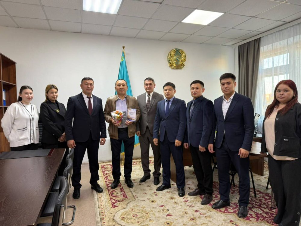 1 қазандағы Халықаралық қарттар күніне орай еңбек ардагеріне құрмет көрсетілді