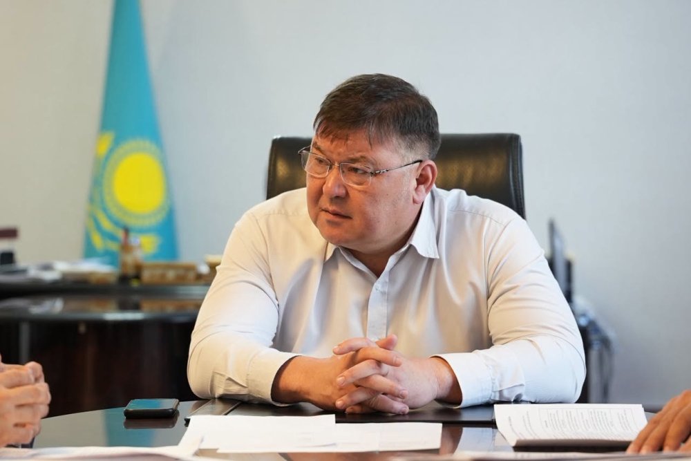 ШАРДАРА АУДАНЫНЫҢ ӘКІМІ САЛА БАСШЫЛАРЫМЕН АЛДАҒЫ ЖҰМЫСТАРДЫ ТАЛҚЫЛАДЫ.