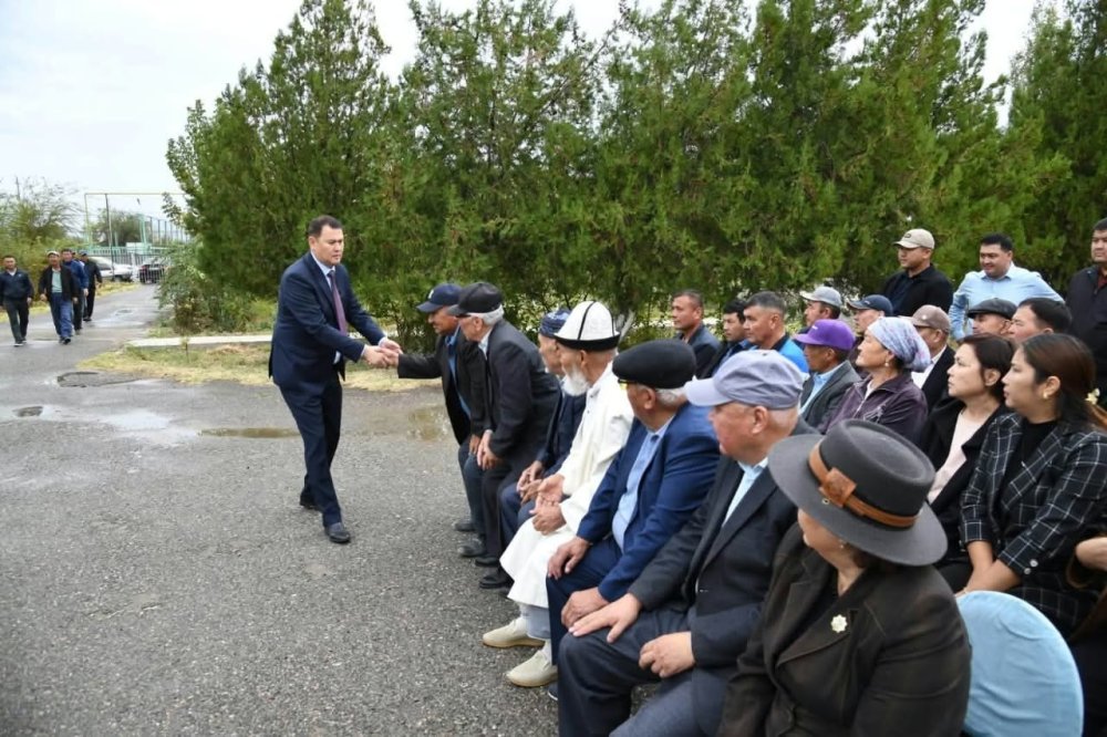 АУДАН ӘКІМІ ТҰРҒЫНДАРМЕН КЕЗДЕСУІН ОТЫРАР АУЫЛ ОКРУГІНЕН БАСТАДЫ