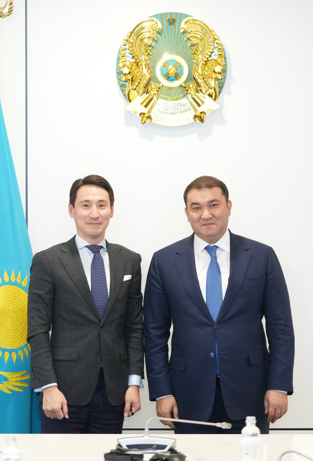 ТҮРКІСТАН ОБЛЫСЫНЫҢ ӘКІМІ «ҚАЗАҚСТАН ТҰРҒЫН ҮЙ КОМПАНИЯСЫ» АҚ БАСҚАРМА ТӨРАҒАСЫМЕН КЕЗДЕСТІ