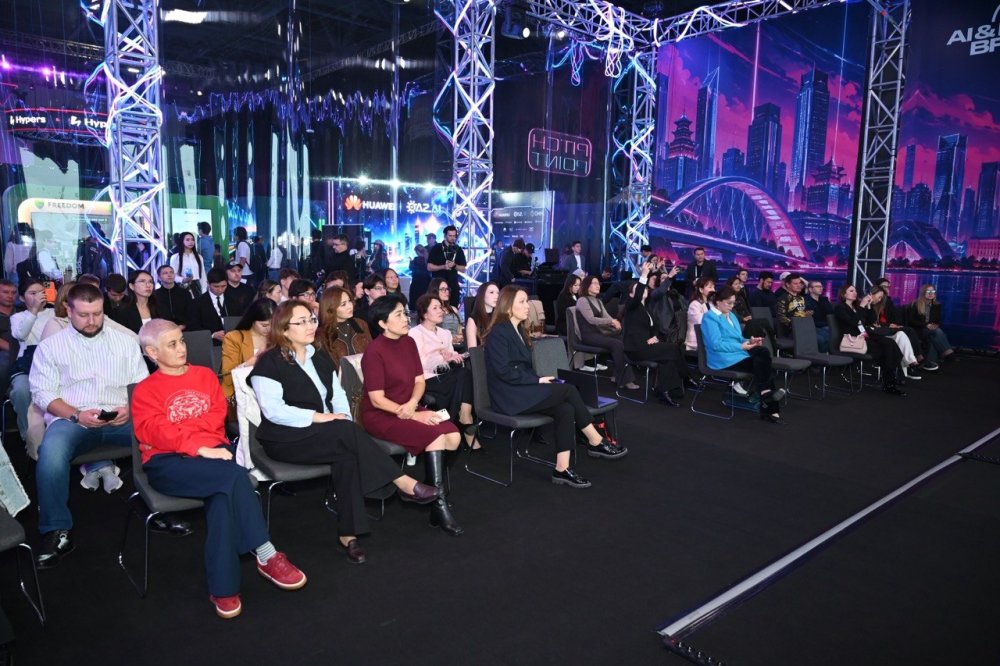IT Aiel және Aqyl Tech жобалары аясында 33 мыңнан астам адам білім алды