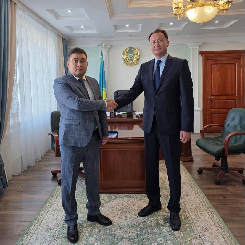 Шығыс Қазақстан облыстық сотының төрағасы Төленді Тілеужанұлы Қасимовпен жұмыс кездесуін өткіздім.