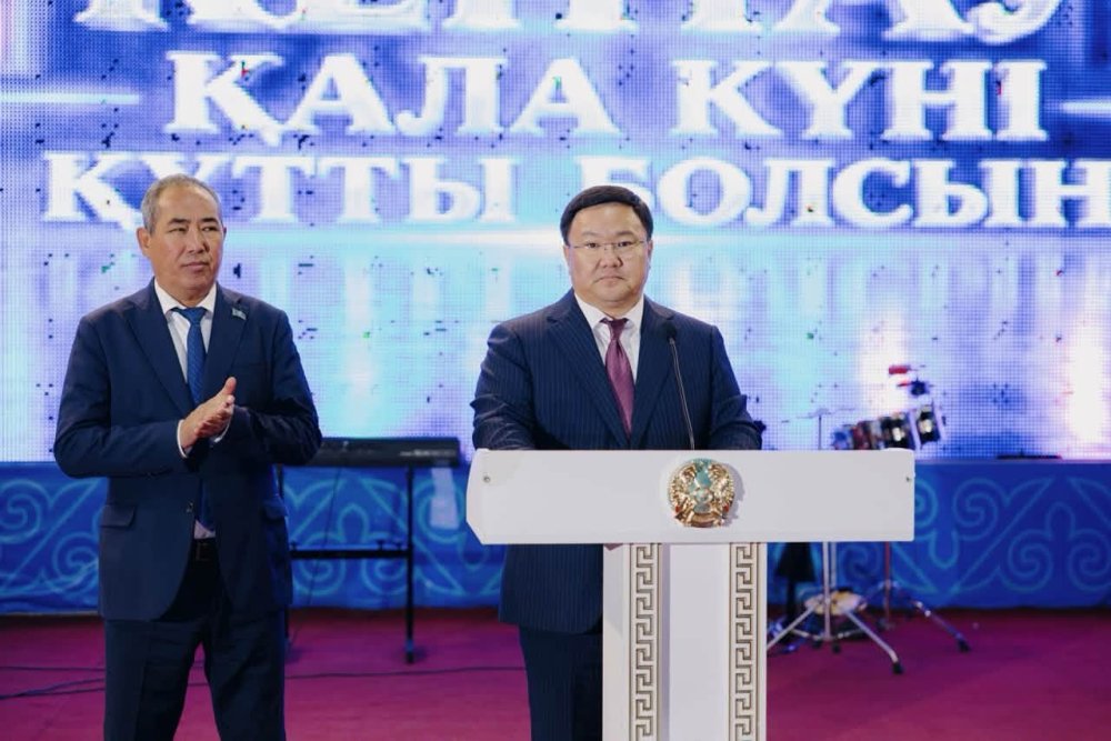ТҮРКІСТАН: КЕНТАУДА ҚАЛА КҮНІНЕ АРНАЛҒАН МЕРЕКЕЛІК ІС-ШАРА ӨТТ