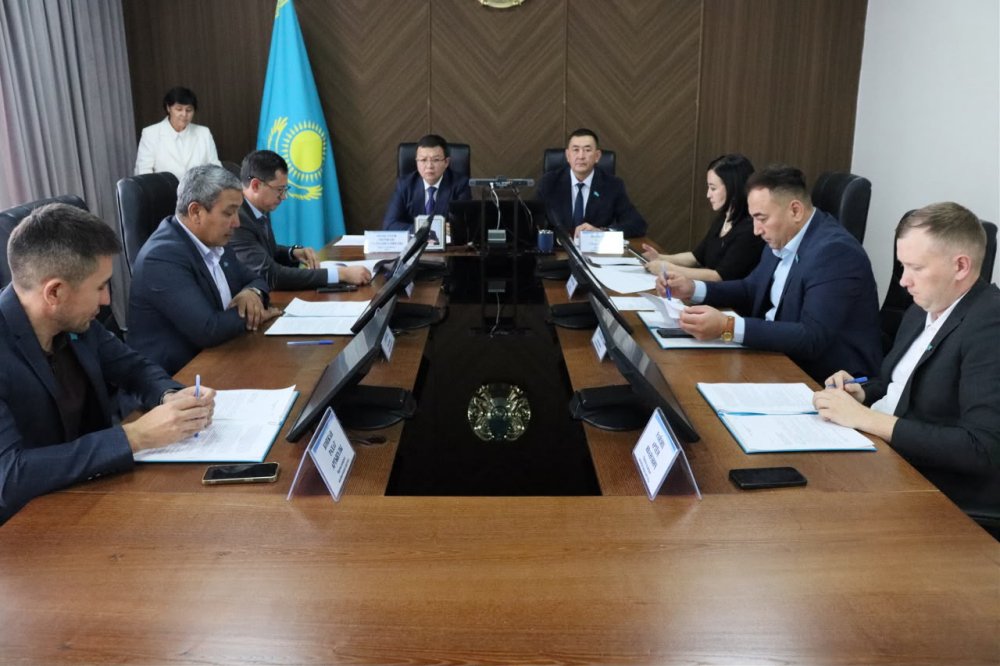 МӘРТӨК АУДАНДЫҚ МӘСЛИХАТЫНЫҢ КЕЗЕКТЕН ТЫС СЕССИЯСЫ ӨТТІ