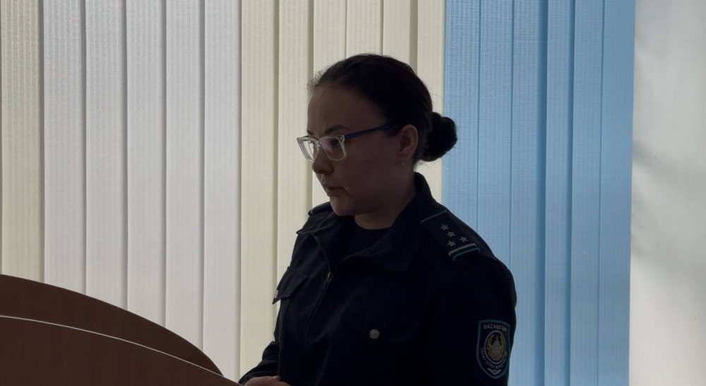 Полицияның ЖБО камералары баланы қауіпті тасымалдауды тіркеді