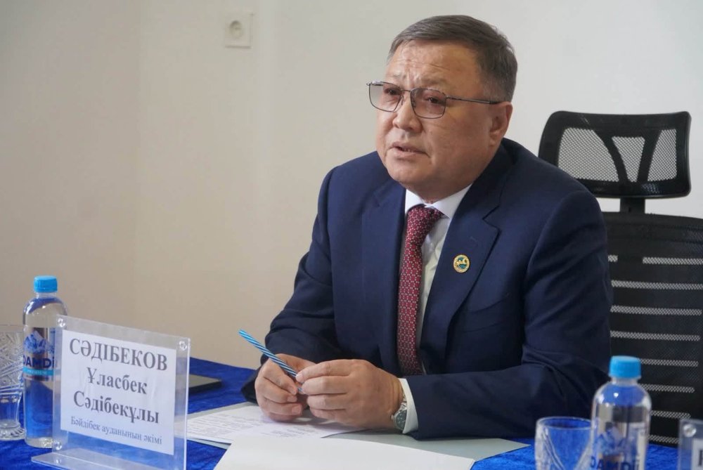 БӘЙДІБЕК: АУДАН ӘКІМІ БӨГЕН АУЫЛДЫҚ ОКРУГІНДЕГІ МӘСЕЛЕЛЕРДІ ТАЛҚЫЛАП, НЫСАНДАРДЫ АРАЛАДЫ