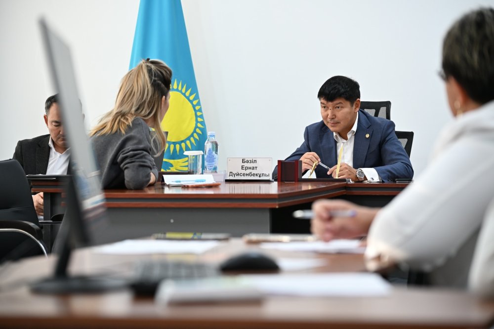 Қала әкімі азаматтарды жеке мәселелері бойынша қабылдады