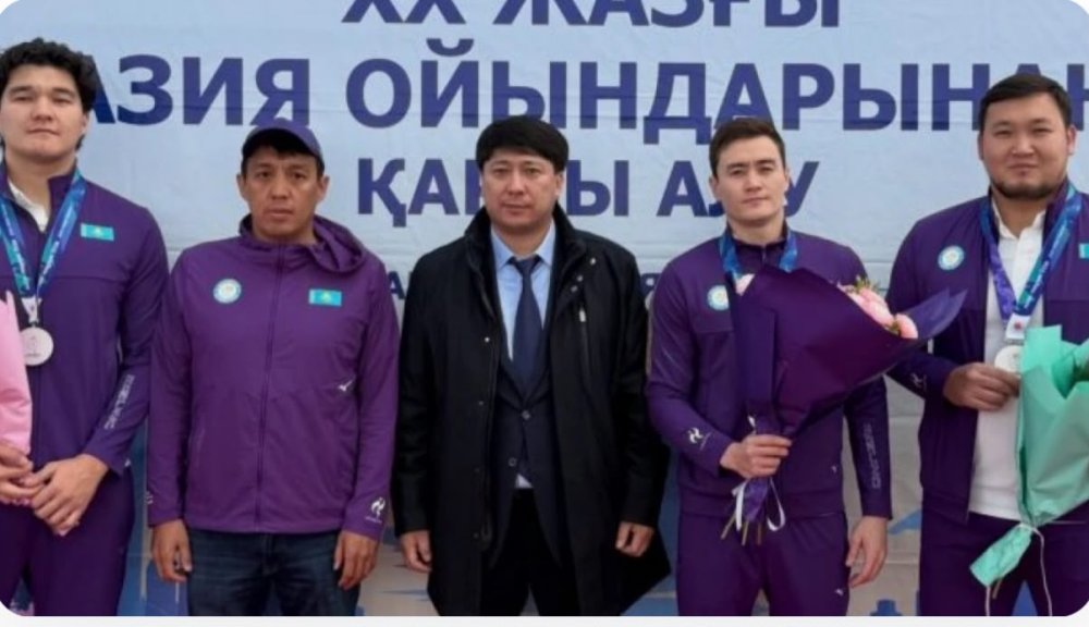 Жамбылдық су добы шеберлері Азия ойындарының күміс жүлдесімен елге оралды