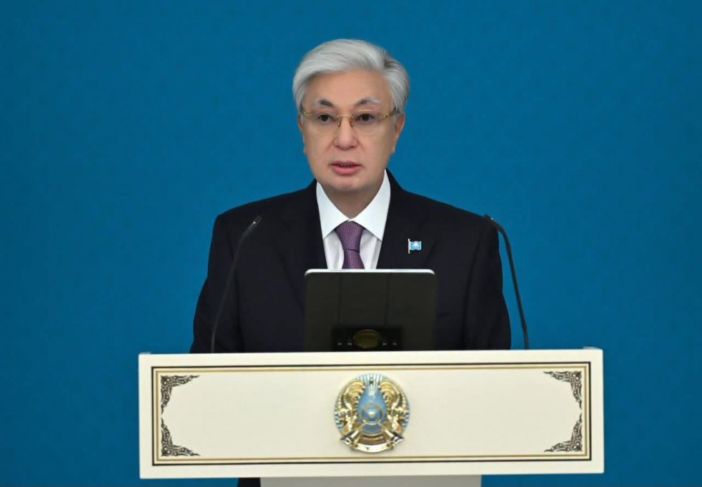 Мемлекет басшысы мұғалімдерді кәсіби мерекесімен құттықтады