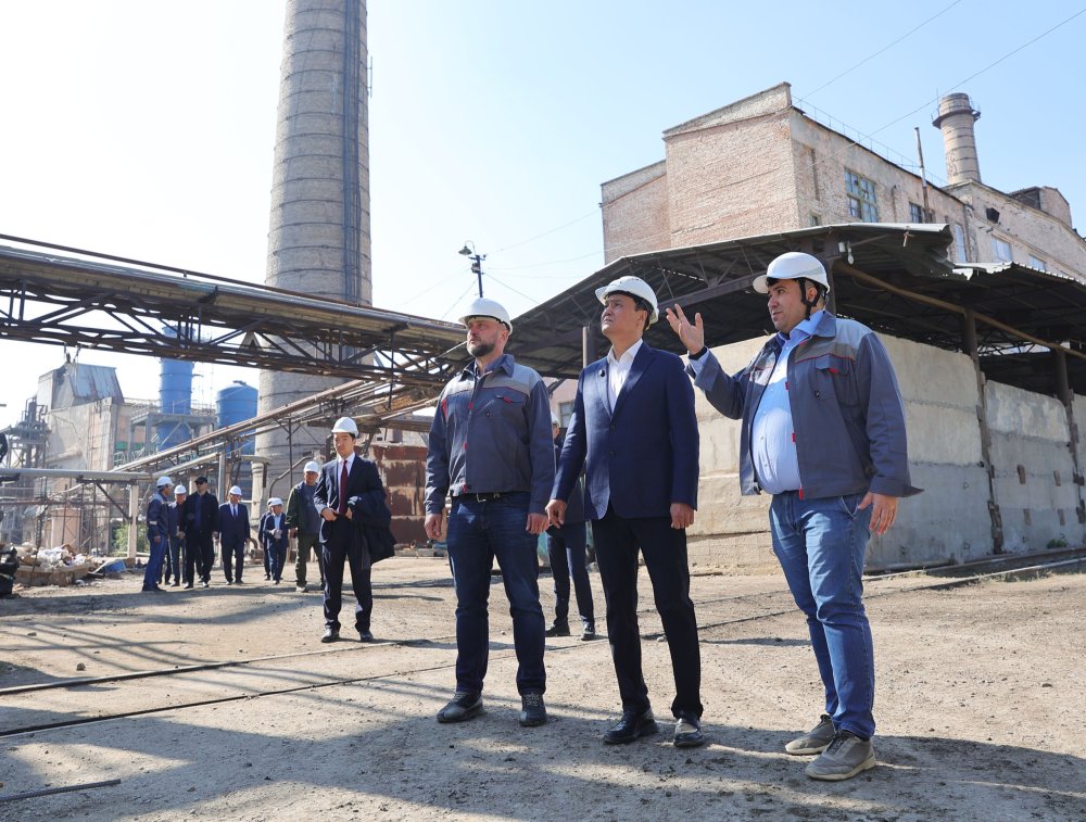 Ербол Қарашөкеев «Тараз» қант зауытындағы жаңғырту жұмыстарын тексерді