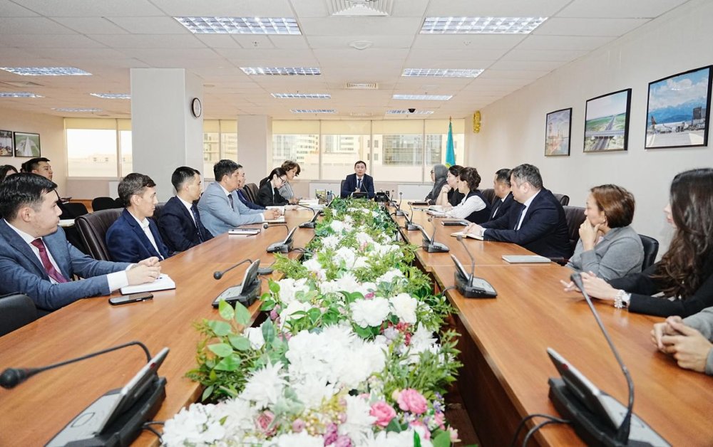 Өнеркәсіп және құрылыс министрлігінде «Заң мен тәртіп» идеологиясын ілгерілету және сыбайлас жемқорлыққа қарсы іс-қимыл мәселелері бойынша семинар өткізілді
