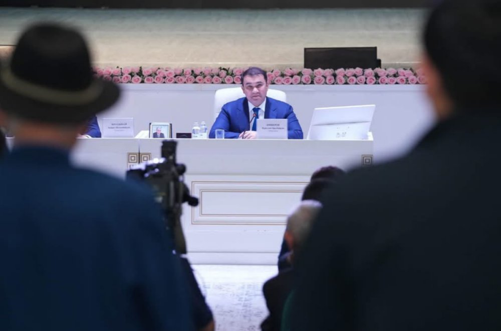 ТҮРКІСТАН ОБЛЫСЫНЫҢ ӘКІМІ ОТЫРАР ТҰРҒЫНДАРЫМЕН КЕЗДЕСІП, АУДАННЫҢ ДАМУ БАҒЫТТАРЫН АЙҚЫНДАДЫ
