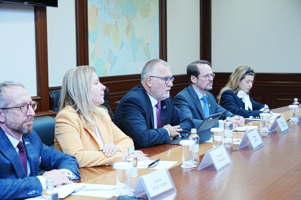 Қазақстан мен Еуропалық инвестициялық банк көлік инфрақұрылымын дамыту мәселелерін талқылады — Фотосурет 2