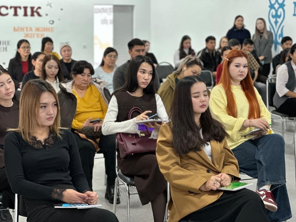 Алға ауданында мемлекеттік саясатты түсіндіру бойынша кездесулері өтті — Фотосурет 5