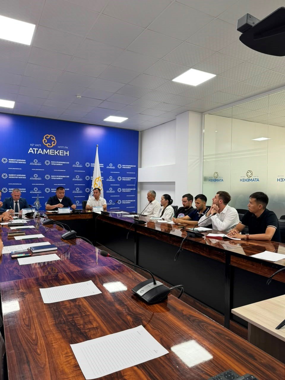 Ірі сауда орталықтарының қауіпсіздік мәселелері бизнес өкілдерімен талқыланды