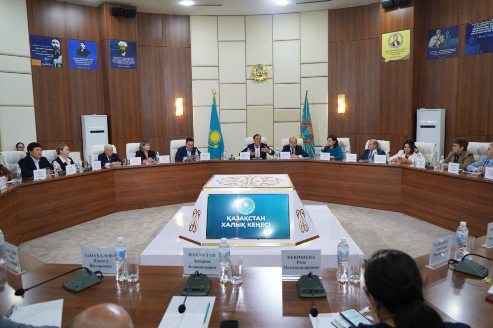Астанадағы Достық үйінде қоғам бірлігін нығайту мәселесі талқыланды — Фотосурет 2