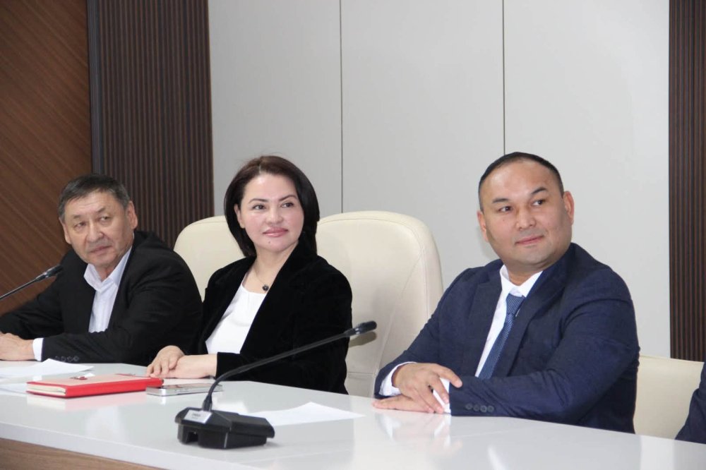 БӘЙДІБЕК: АУДАН ӘКІМІ ЖАС СПОРТШЫЛАРДЫҢ ЖЕҢІСІН АРДАҚТАДЫ — Фотосурет 2