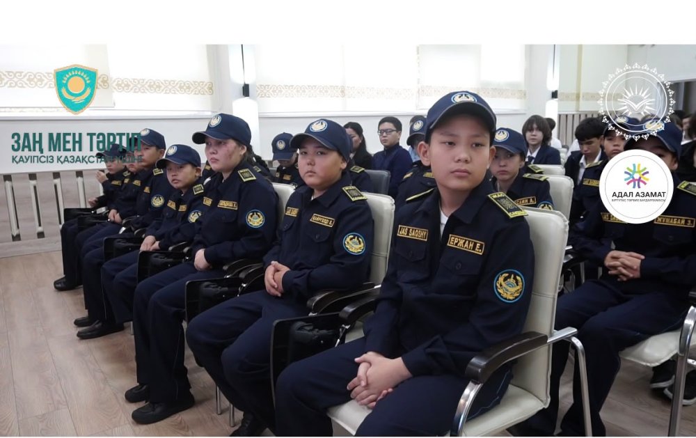 Павлодар облысында жасөспірімдердің құқықтық сауатын арттыруға бағытталған Бірыңғай күн өтті — Фотосурет 4