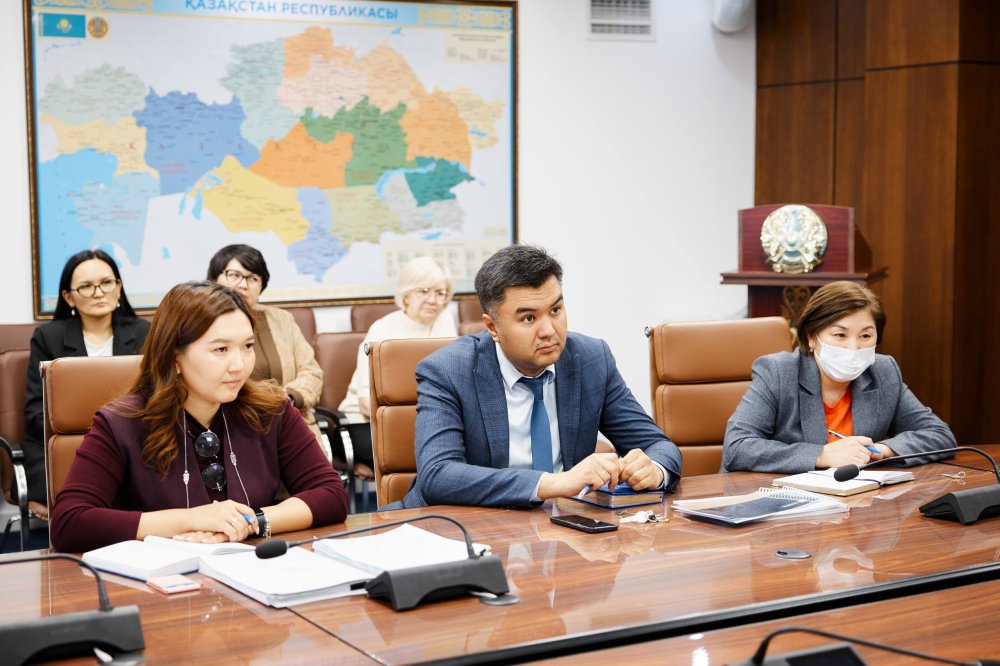 Жұлдыз Сүлейменова «Білім-инновация» лицейлерінің басшылығымен кездесті — Фотосурет 5