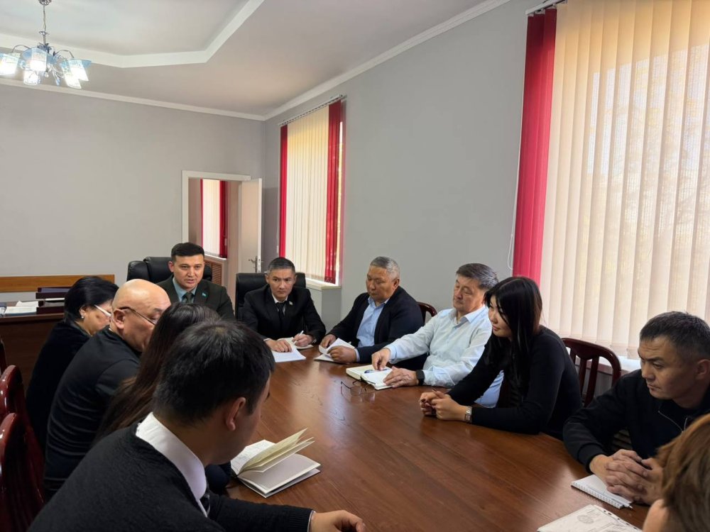 Ұлытау облысы ТЖД Өзіндік қауіпсіздік қызметкерлері заң мен тәртіп аясында түсіндіру жұмыстарын жүргізді — Фотосурет 1