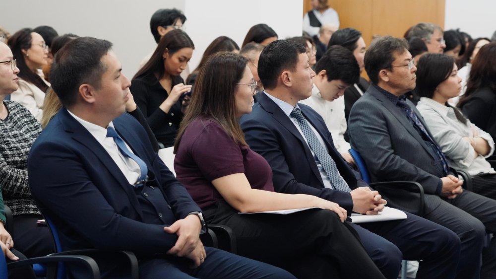 Астанада еңбек және әлеуметтік қорғау мәселелеріне арналған сараптамалық форум өтті — Фотосурет 9