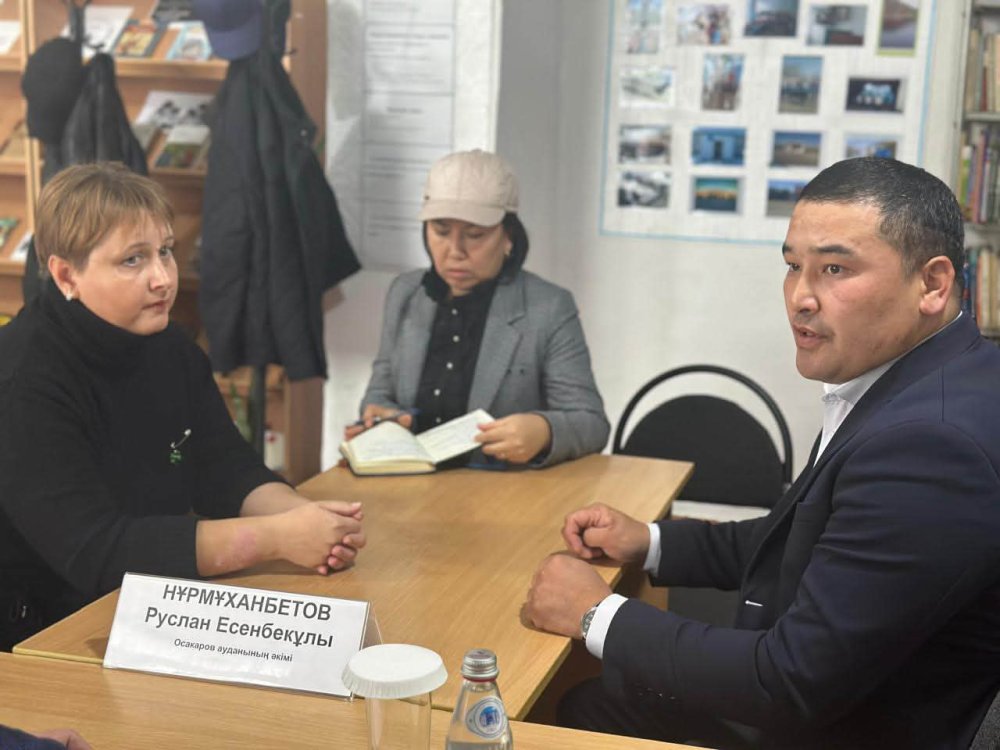 Осакаров ауданында аудан әкімінің тұрғындармен кездесулері жалғасуда — Фотосурет 4