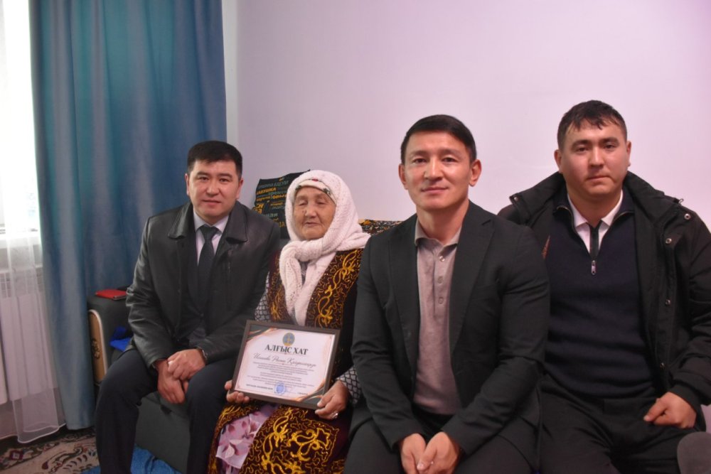 Қарттар күніне орай ардагерлерге құрмет көрсетілді — Фотосурет 3