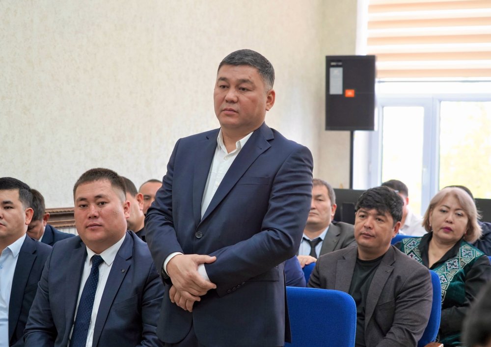ҚАЛА ӘКІМІНІҢ ТӨРАҒАЛЫҒЫМЕН АППАРАТТЫҚ ЖИЫН ӨТТІ — Фотосурет 5