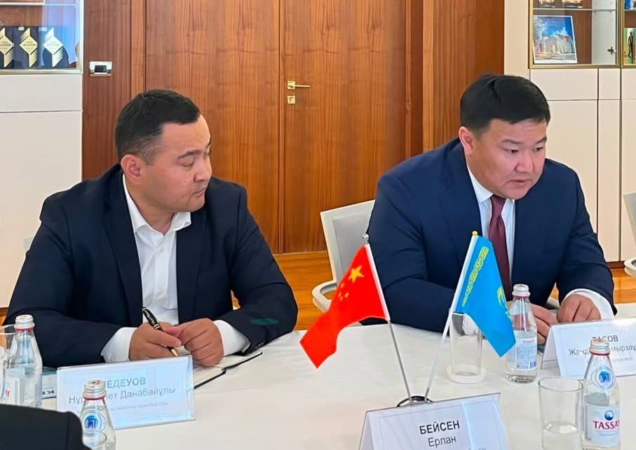КЕНТАУҒА ИНВЕСТИЦИЯ ТАРТУ АЯСЫНДА ӘЛЕУМЕТТІК-ЭКОНОМИКАЛЫҚ КЕЛІСІМГЕ ҚОЛ ҚОЙДЫ — Фотосурет 3