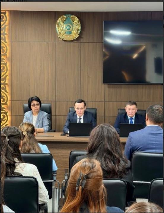 Мемлекеттік қызметшілердің ҚР Әдеп кодексінің талаптарын және мемлекеттік қызмет саласындағы қолданыстағы заңнаманың басқа да нормаларын сақтау мәселелері жөніндегі семинар-кеңес — Фотосурет 2