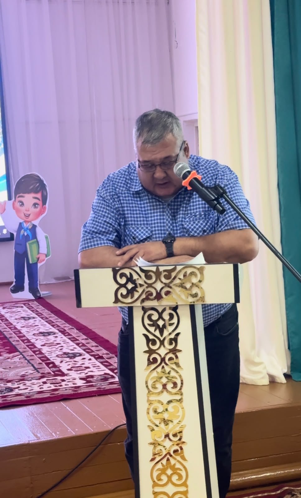 «Білім беру ұйымдарында оқушылардың құқықтарының қауіпсіздігі мен қорғалуын қамтамасыз ету» тақырыбы бойынша ведомстволық бағынысты ұйымдардың басшыларымен кеңес — Фотосурет 4