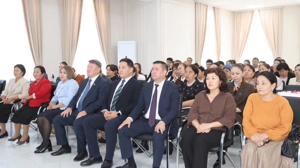 Ұлағатты ұстаздарға құрмет көрсетілді — Фотосурет 19