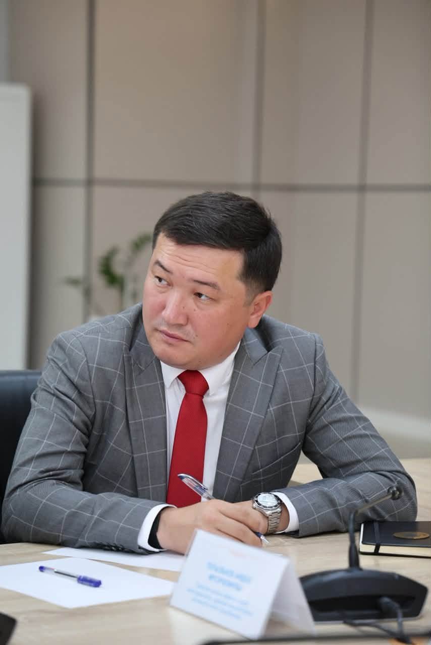 ТҮРКІСТАНДА ҚАЛАНЫҢ СӘУЛЕТТІК КЕЛБЕТІН ДАМЫТУҒА БАҒЫТТАЛҒАН ЖОБАЛАР ТАЛҚЫЛАНДЫ — Фотосурет 2
