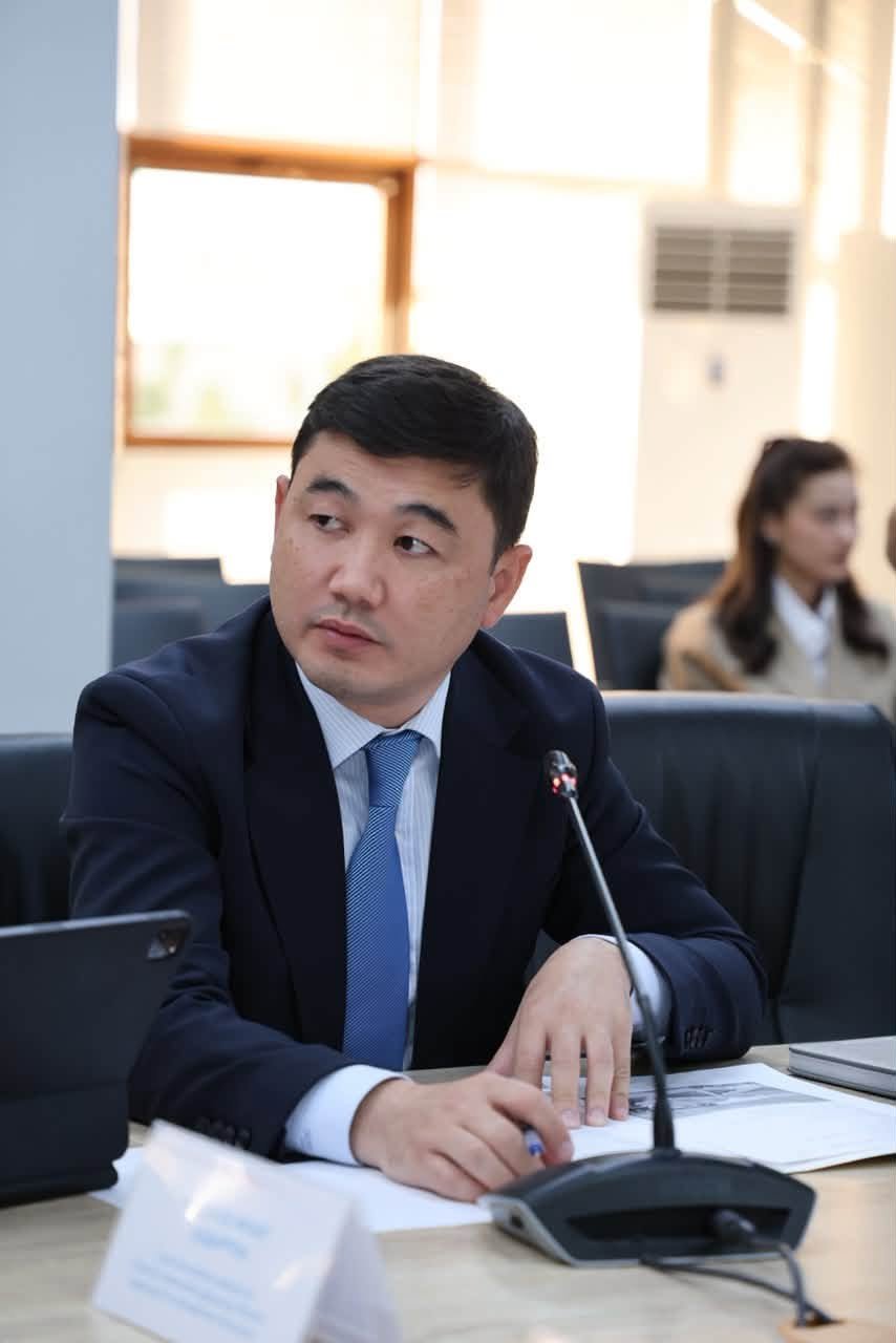ТҮРКІСТАНДА ҚАЛАНЫҢ СӘУЛЕТТІК КЕЛБЕТІН ДАМЫТУҒА БАҒЫТТАЛҒАН ЖОБАЛАР ТАЛҚЫЛАНДЫ — Фотосурет 18