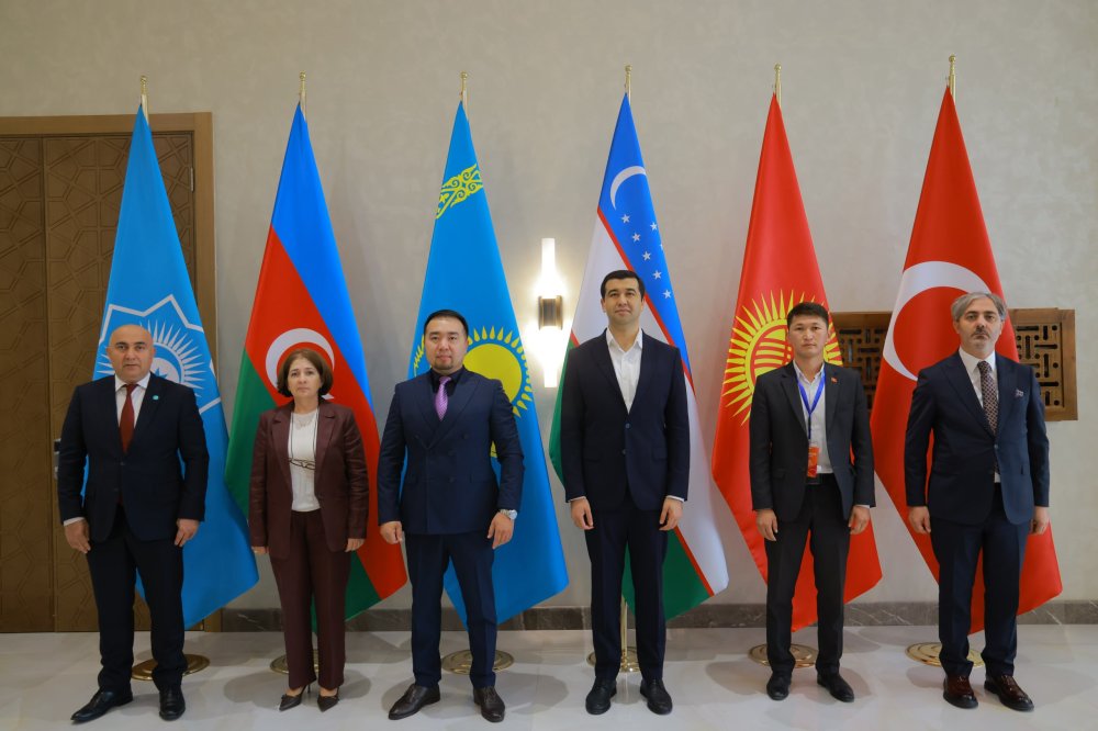 Алматы Түркі әлемінің жастар астанасы мәртебесін Хиуа қаласына табыстады