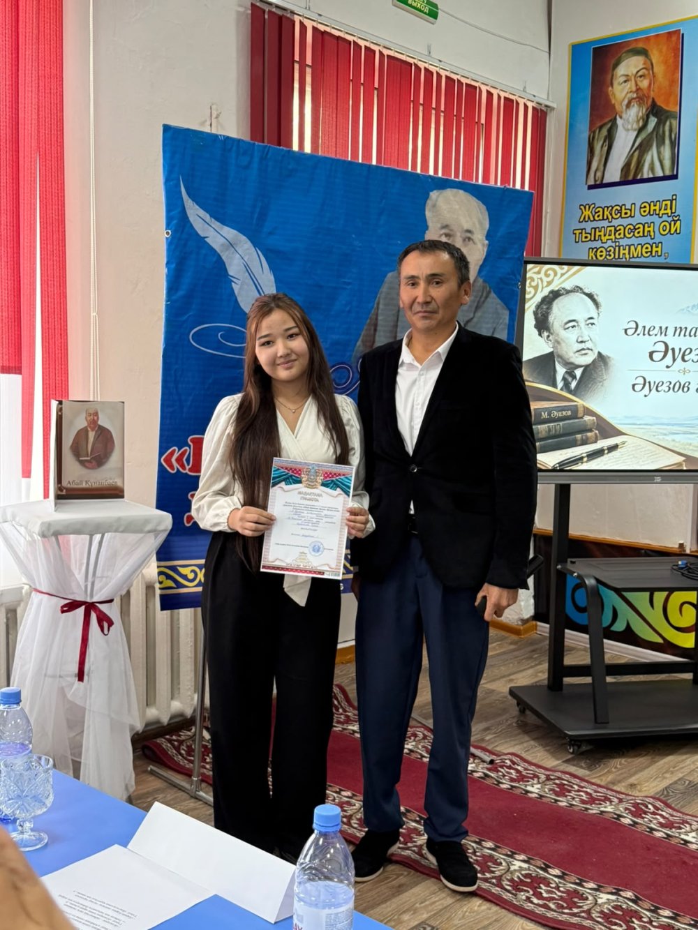 «Әлем таныған Әуезов. Әуезов әлемі» шығармашылық байқауының аудандық кезеңі өтті — Фотосурет 3