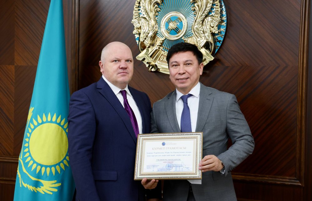 Қазақстан Республикасы Жоғары Сот Кеңесі судьялар корпусын қалыптастыру мәселелері бойынша адвокаттар қауымдастығымен ынтымақтастықтың кеңейтілгенін хабарлайды — Фотосурет 7