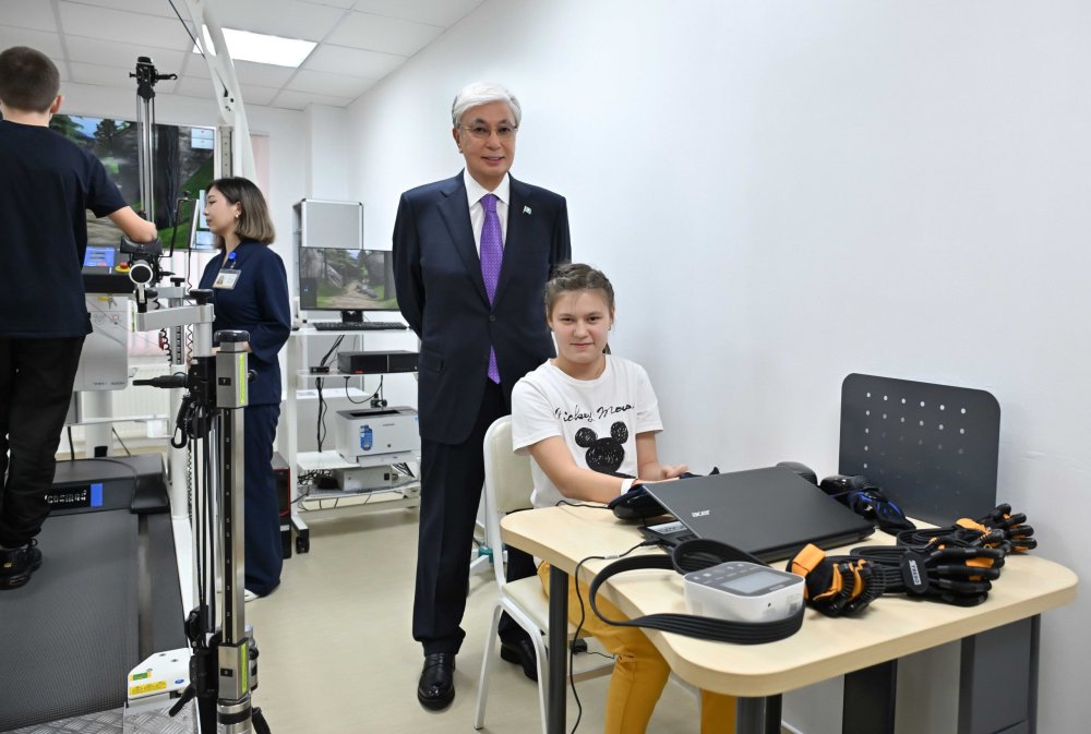 Мемлекет басшысы Бельгиялықтар Королімен және Патшайымымен бірге Ұлттық балаларды оңалту орталығына барды — Фотосурет 8