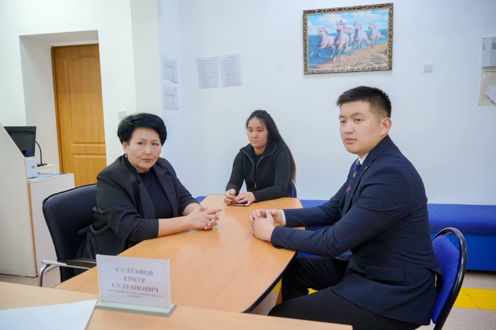 Мемлекеттік әкімшілік қызметке алғаш рет қабылданған қызметшілермен түсіндіру жұмысын жүргізу — Фотосурет 2