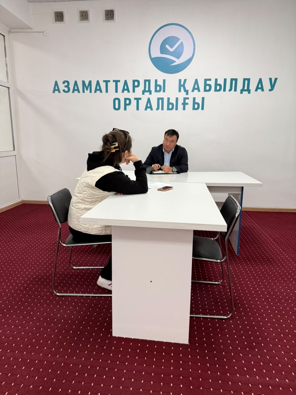 ҮШАРАЛ ҚАЛАСЫНЫҢ ӘКІМІ ҚАЛА ТҰРҒЫНДАРЫН ЖЕКЕ МӘСЕЛЕЛЕРІ БОЙЫНША ҚАБЫЛДАДЫ — Фотосурет 2