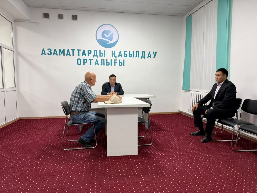 ҮШАРАЛ ҚАЛАСЫНЫҢ ӘКІМІ ҚАЛА ТҰРҒЫНДАРЫН ЖЕКЕ МӘСЕЛЕЛЕРІ БОЙЫНША ҚАБЫЛДАДЫ — Фотосурет 3