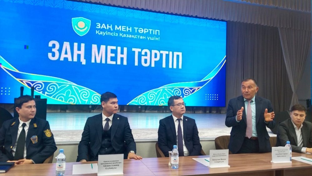 Кәлпе ауылында «Тегін заңгерлік консультация беру» акциясы өтті — Фотосурет 3
