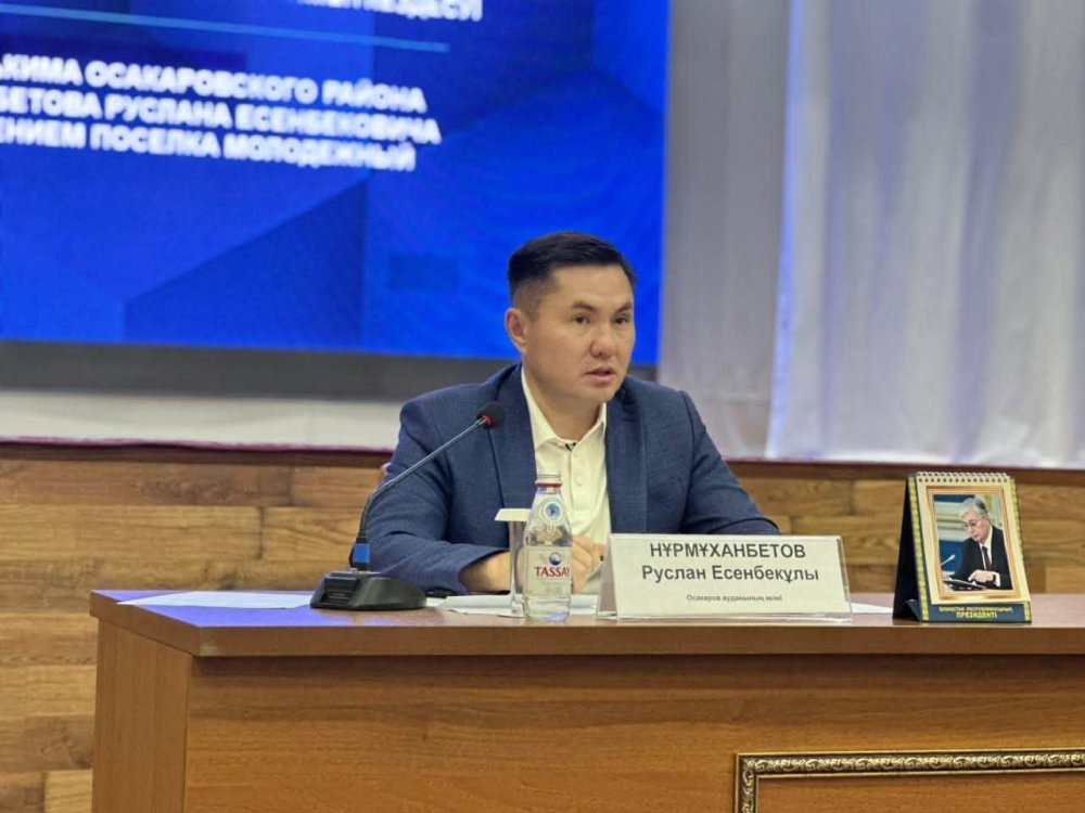 Осакаров ауданының әкімі Руслан Нұрмұханбетов Ақбұлақ ауылдық округі мен Молодежный кентінің тұрғындарымен кездесті — Фотосурет 4
