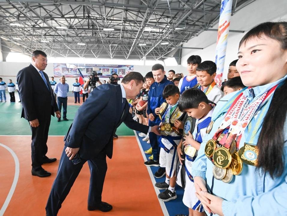 Аймақ басшысы Бәйгеқұм және Еңбекші ауылдарының тұрғындарымен кездесті — Фотосурет 11