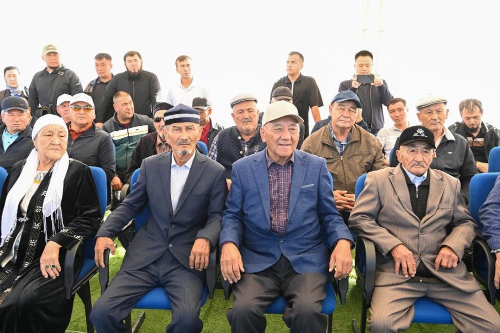 Аймақ басшысы Бәйгеқұм және Еңбекші ауылдарының тұрғындарымен кездесті — Фотосурет 2