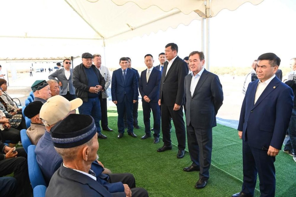Аймақ басшысы Бәйгеқұм және Еңбекші ауылдарының тұрғындарымен кездесті — Фотосурет 1