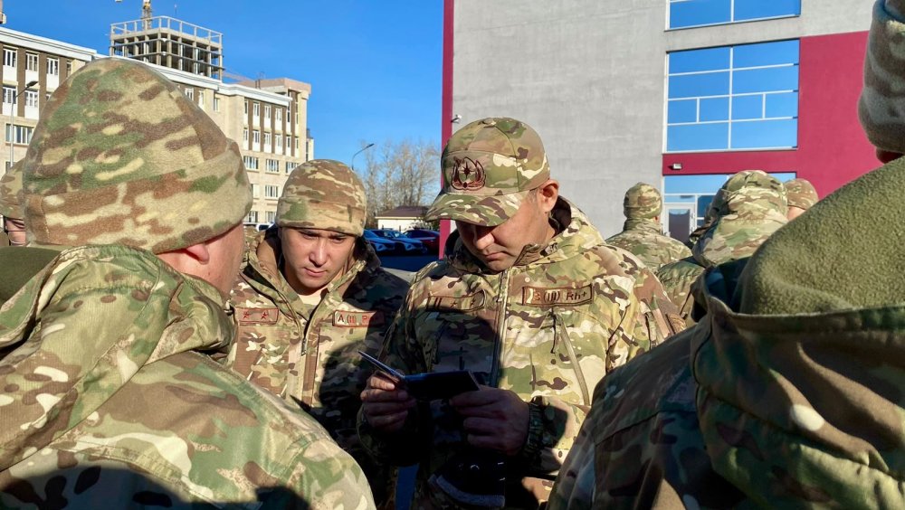 Столичные спасатели перешли на зимнюю форму одежды — Фотосурет 2