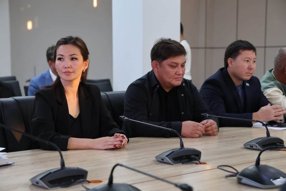 ОТБАСЫЛЫҚ ЦИФРЛЫҚ КАРТАНЫ ӨЗЕКТЕНДІРУ ЖӘНЕ МҮГЕДЕКТІГІ БАР АДАМДАРДЫ ОҢАЛТУ МӘСЕЛЕЛЕРІ ТАЛҚЫЛАНДЫ — Фотосурет 5