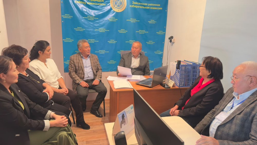АУМАҚТЫҚ САЙЛАУ КОМИССИЯСЫНЫҢ ОТЫРЫСЫ ӨТТІ